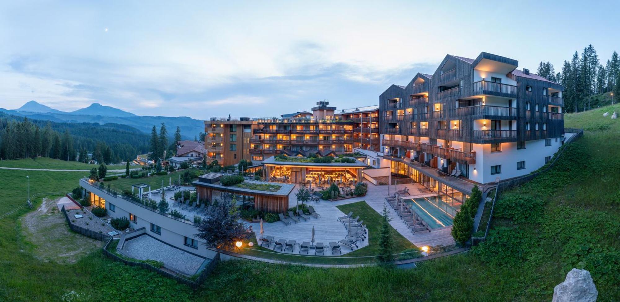 Hotel Cristal Obereggen Esterno foto